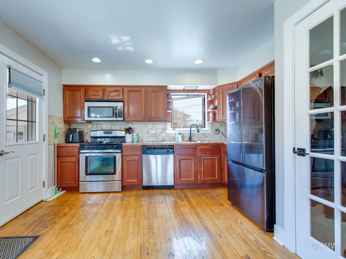 Photo of 51 W ROZANNE Drive