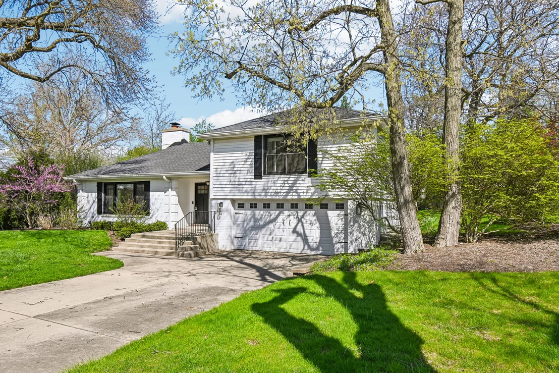 Photo of 939 Westcliff Lane SE