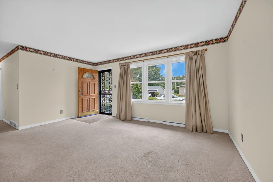 Photo of 405 Warren Avenue