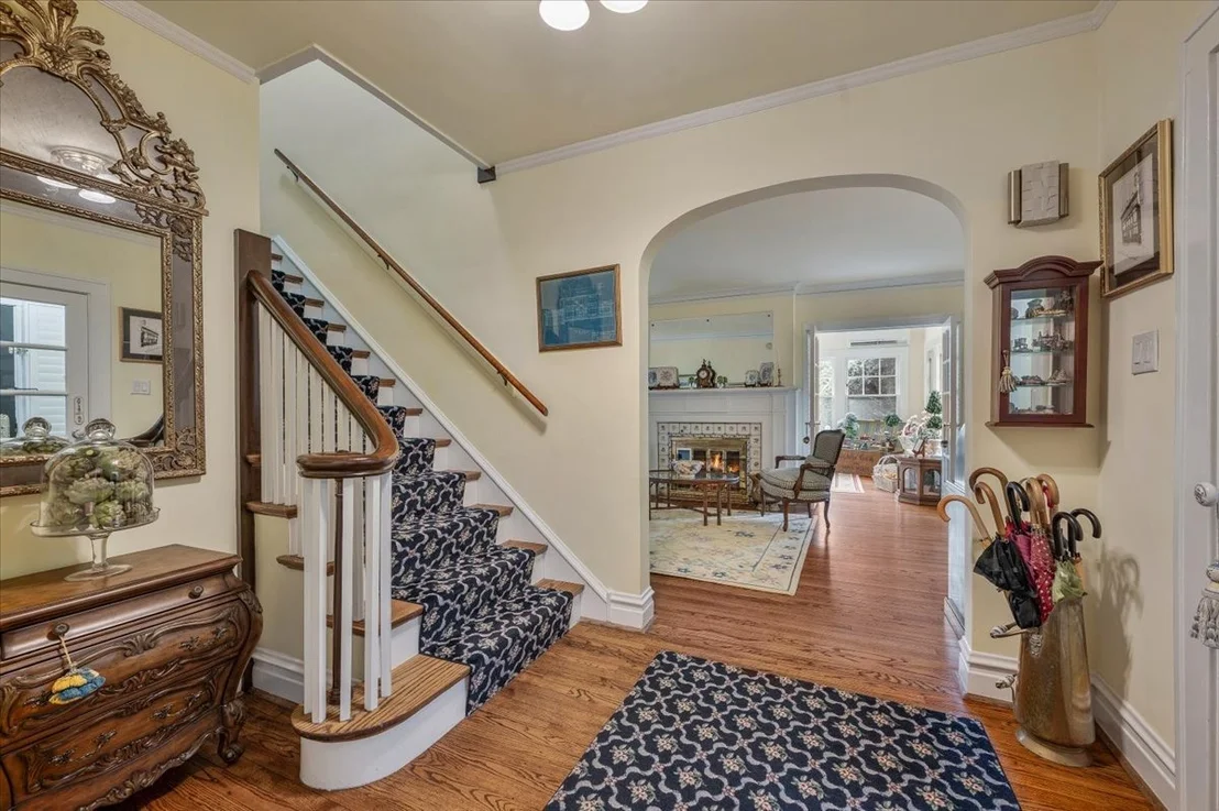Photo of 220 Maple Avenue