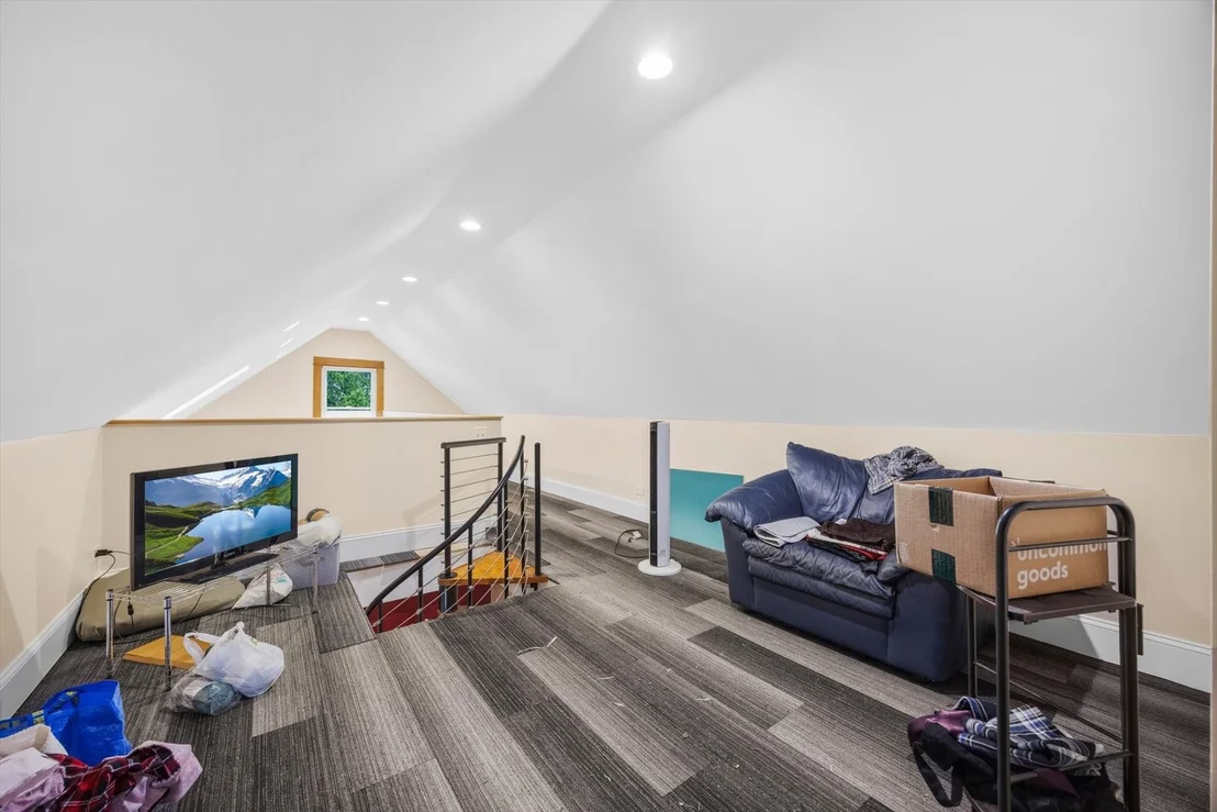 Photo of 4029 Amelia Avenue