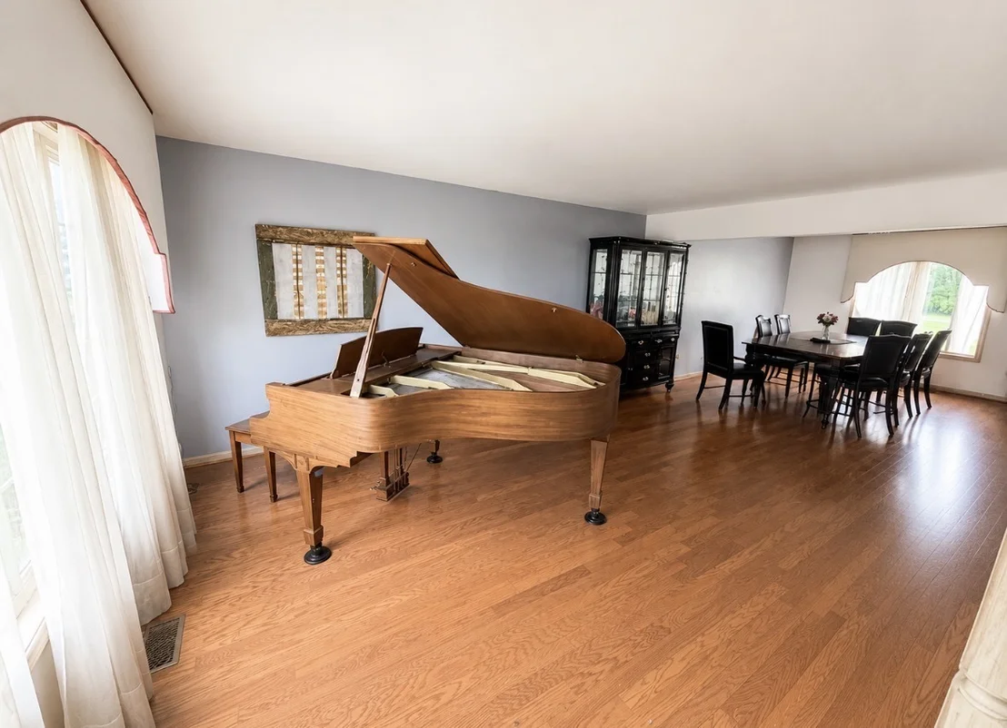 Photo of 637 Primrose Lane