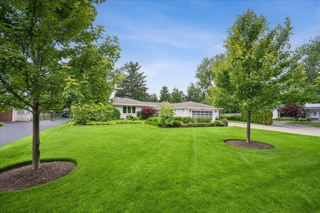 Photo of 920 Pine Tree Lane