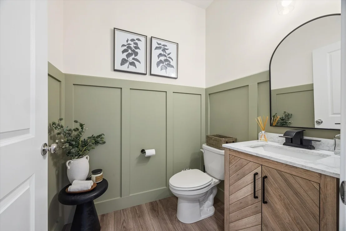 Photo of 2540 Weatherbee Lane