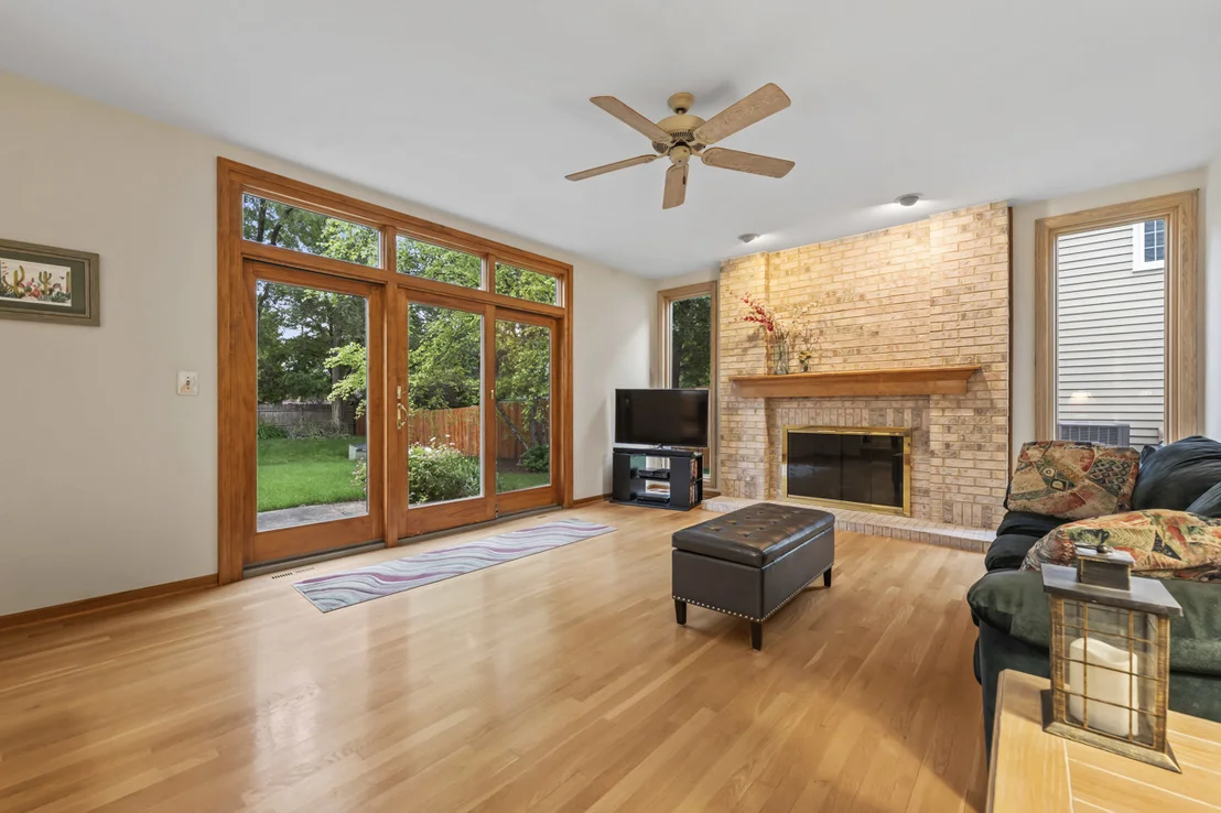 Photo of 1155 Charter Oaks Drive
