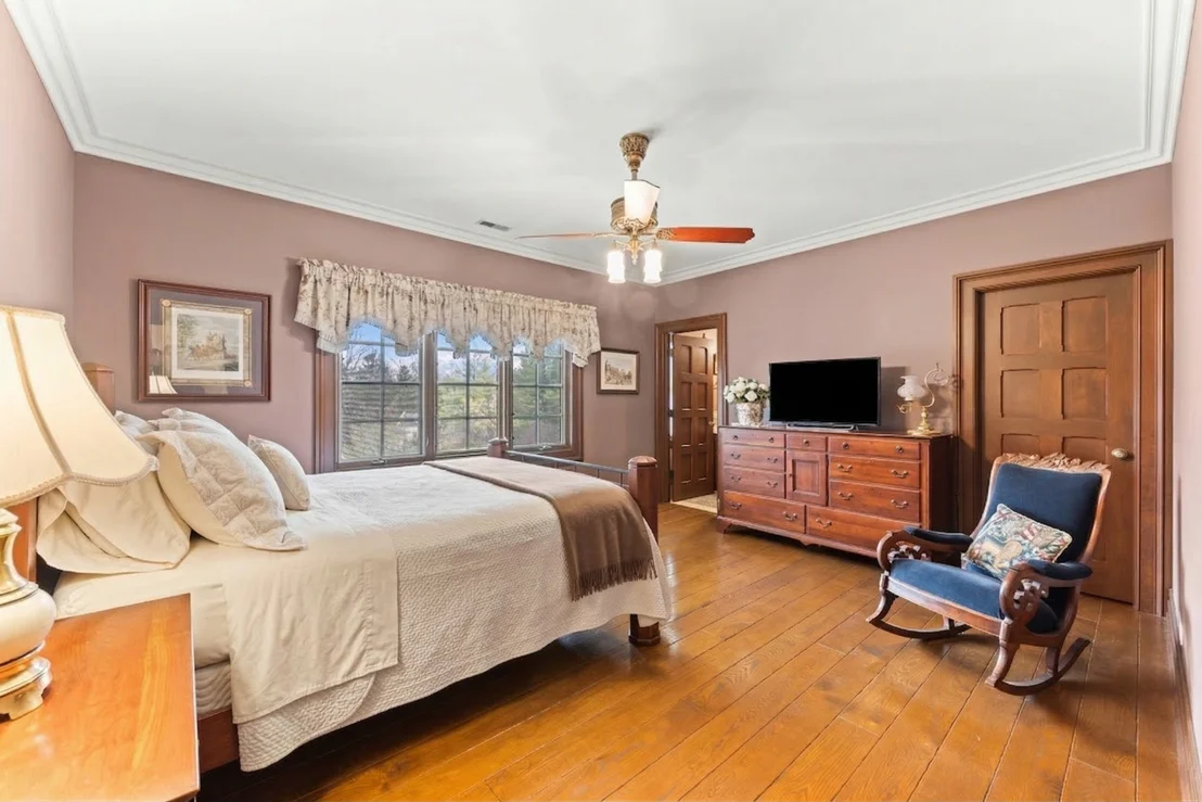 Photo of 24w141 Hobson Road