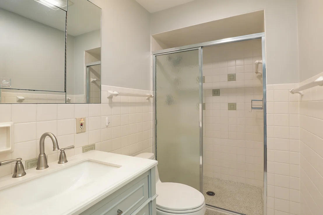 Photo of 1024 Old Elm Place