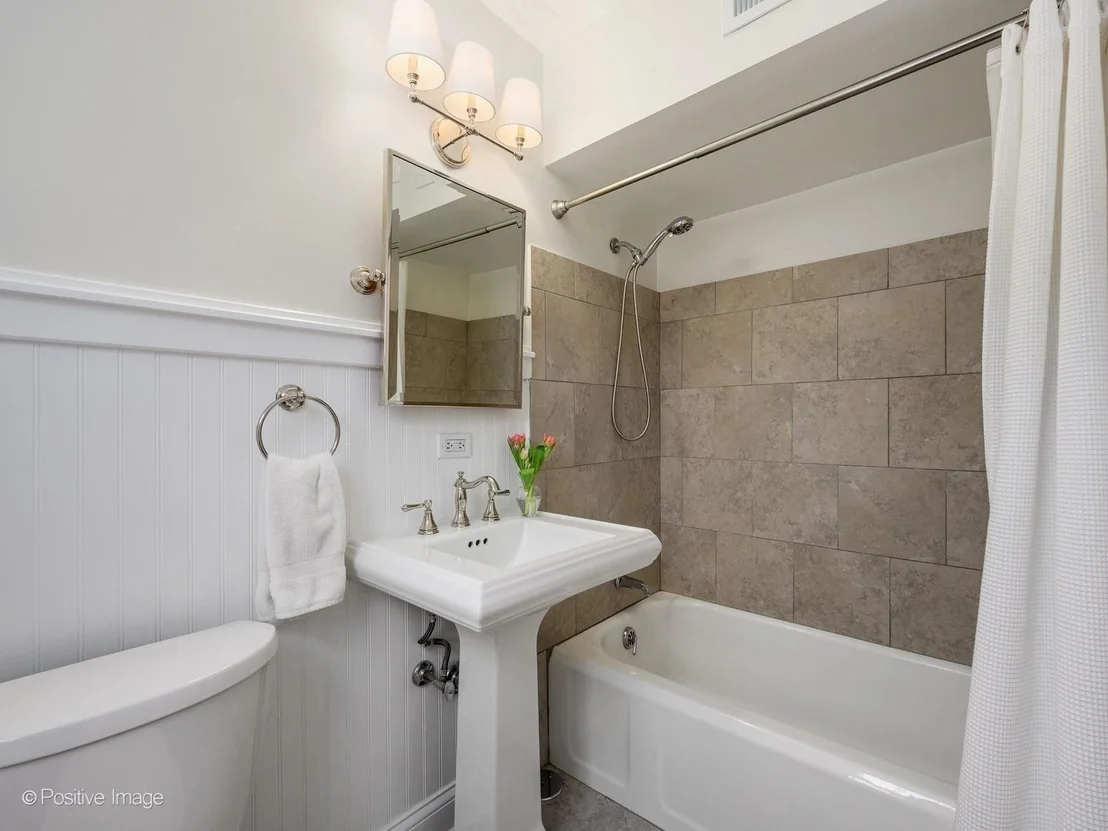 Photo of 406 Kelling Lane
