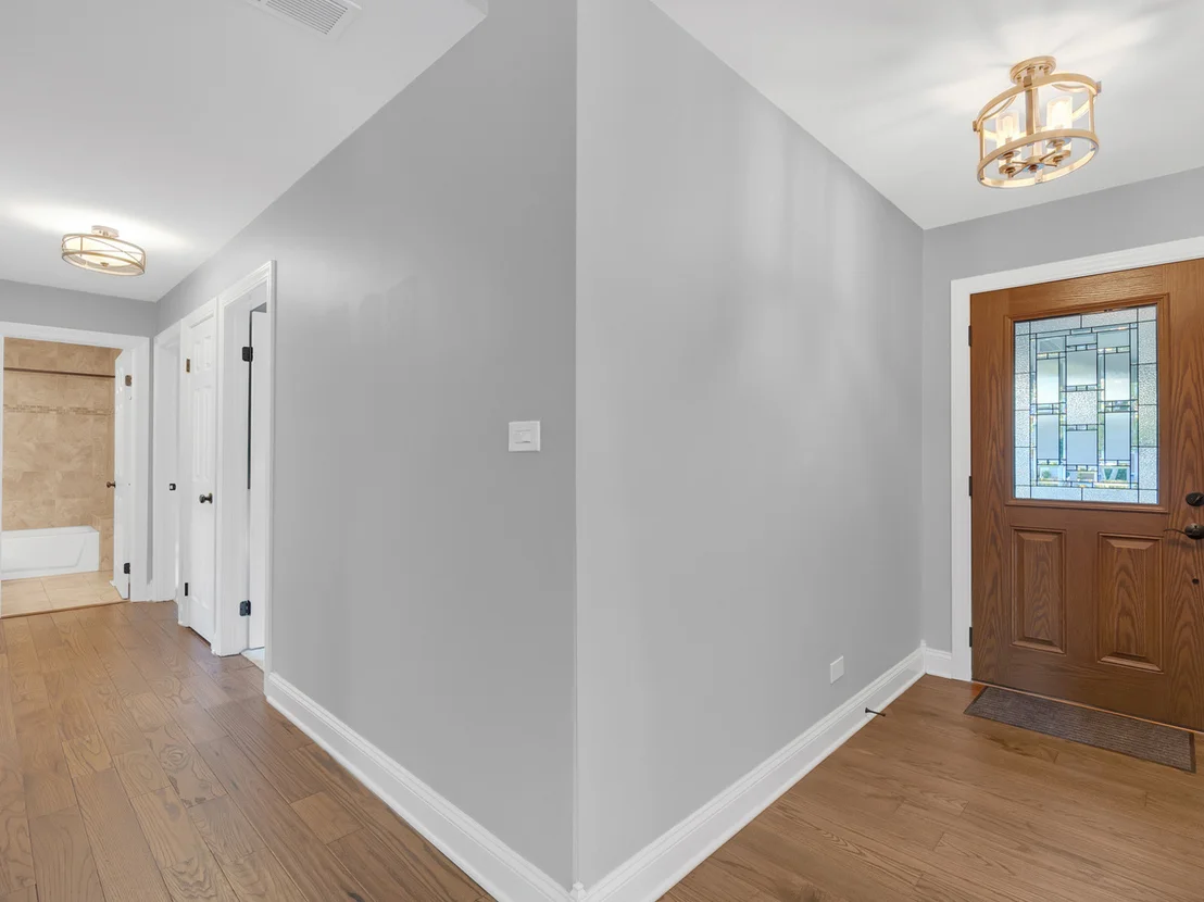 Photo of 1145 N Thackeray Drive