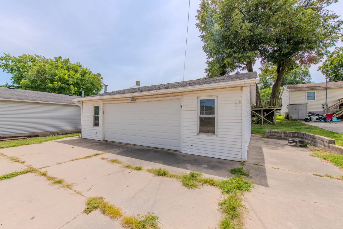 Photo of 236 W Johnson Street
