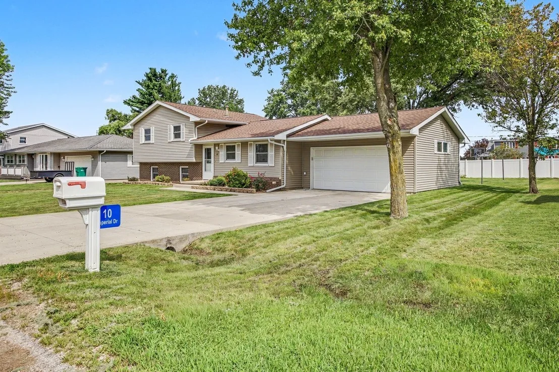Photo of 10 Imperial Drive
