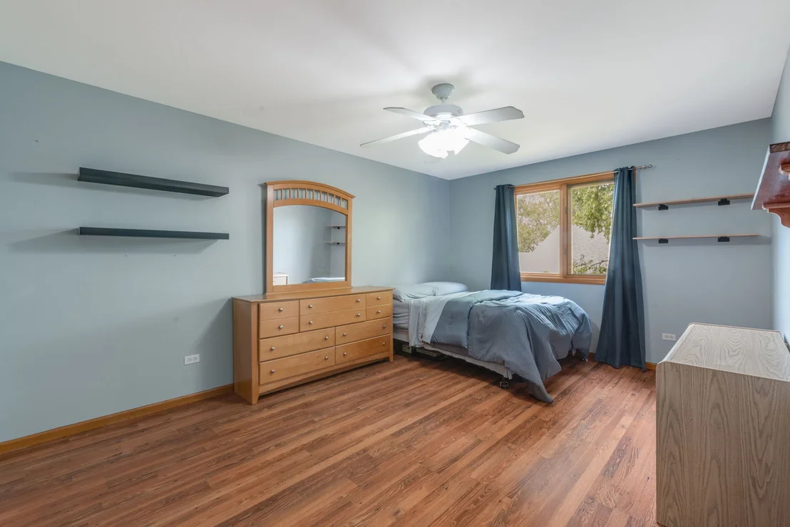 Photo of 8036 Edgebrook Lane