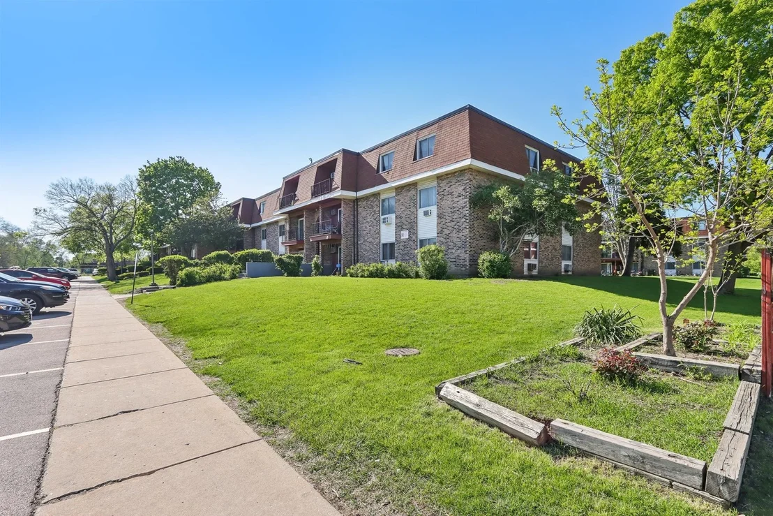 Photo of Unit 103 at 600 MESA Drive