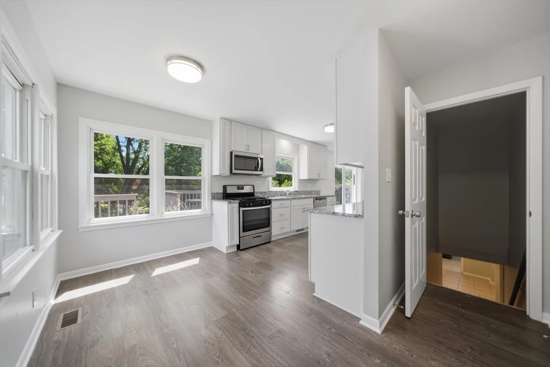 Photo of 34925 N Decorah Avenue