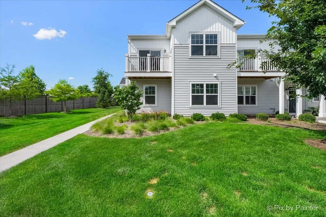 Photo of 466 Comstock Road