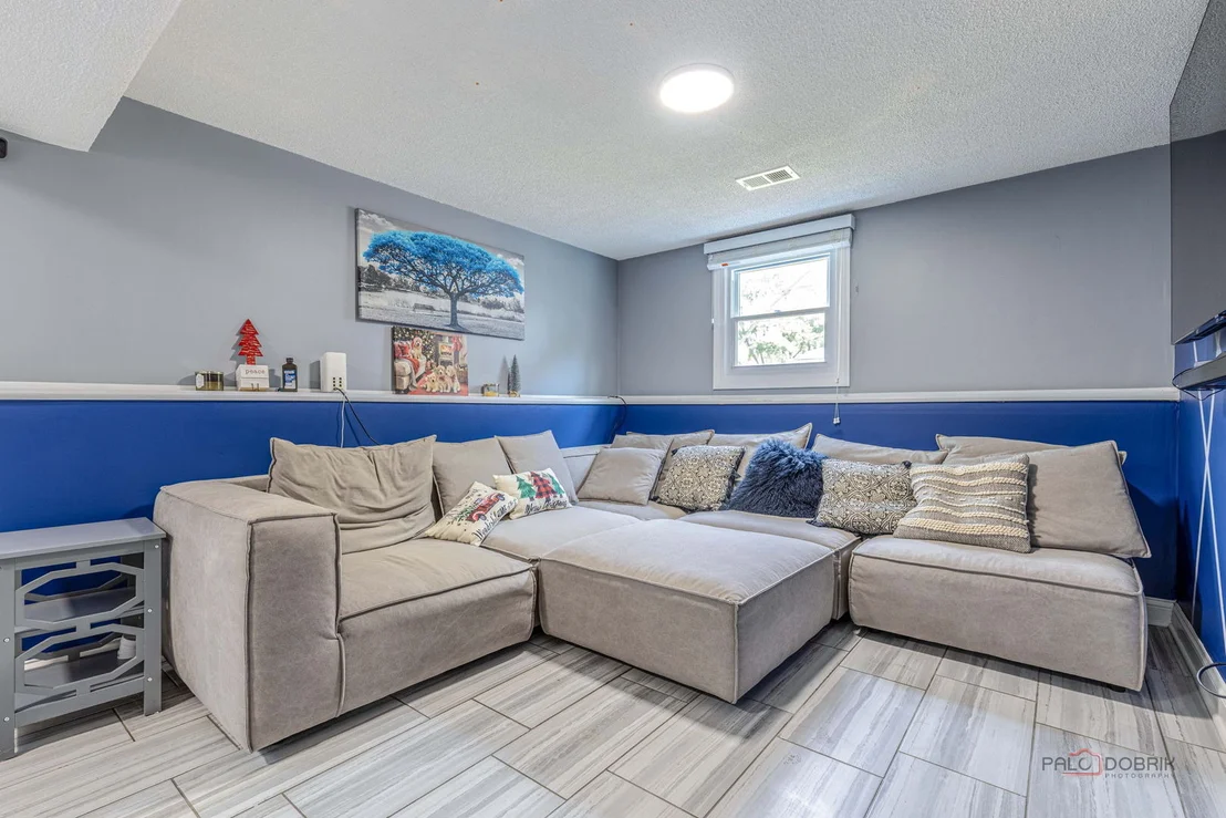 Photo of 690 Macarthur Drive