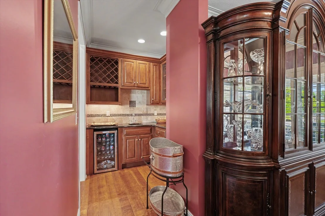 Photo of 1706 Mullikin Drive