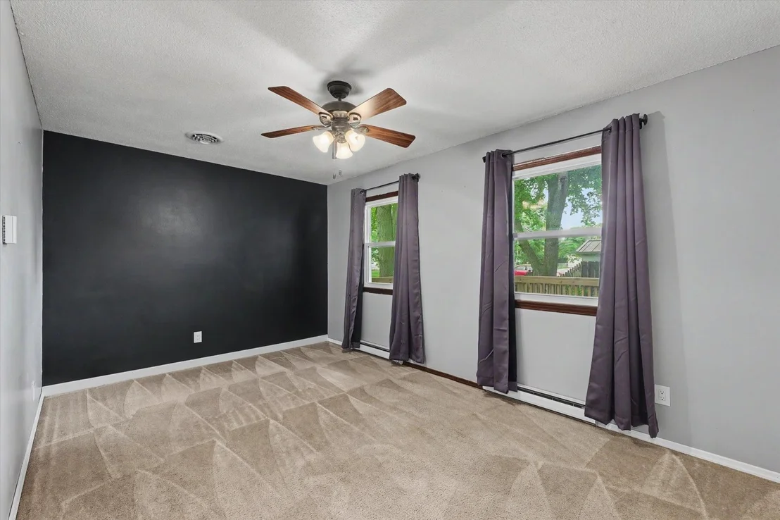 Photo of 110 N Joy Drive