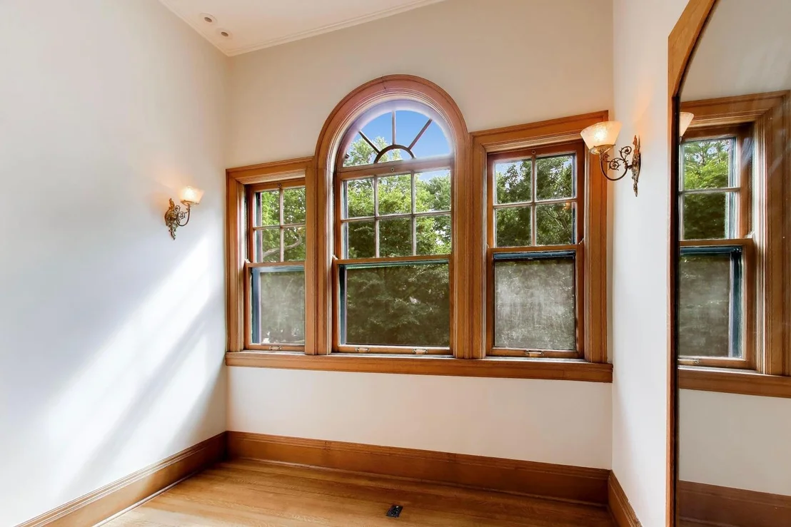 Photo of 225 Hamilton Street
