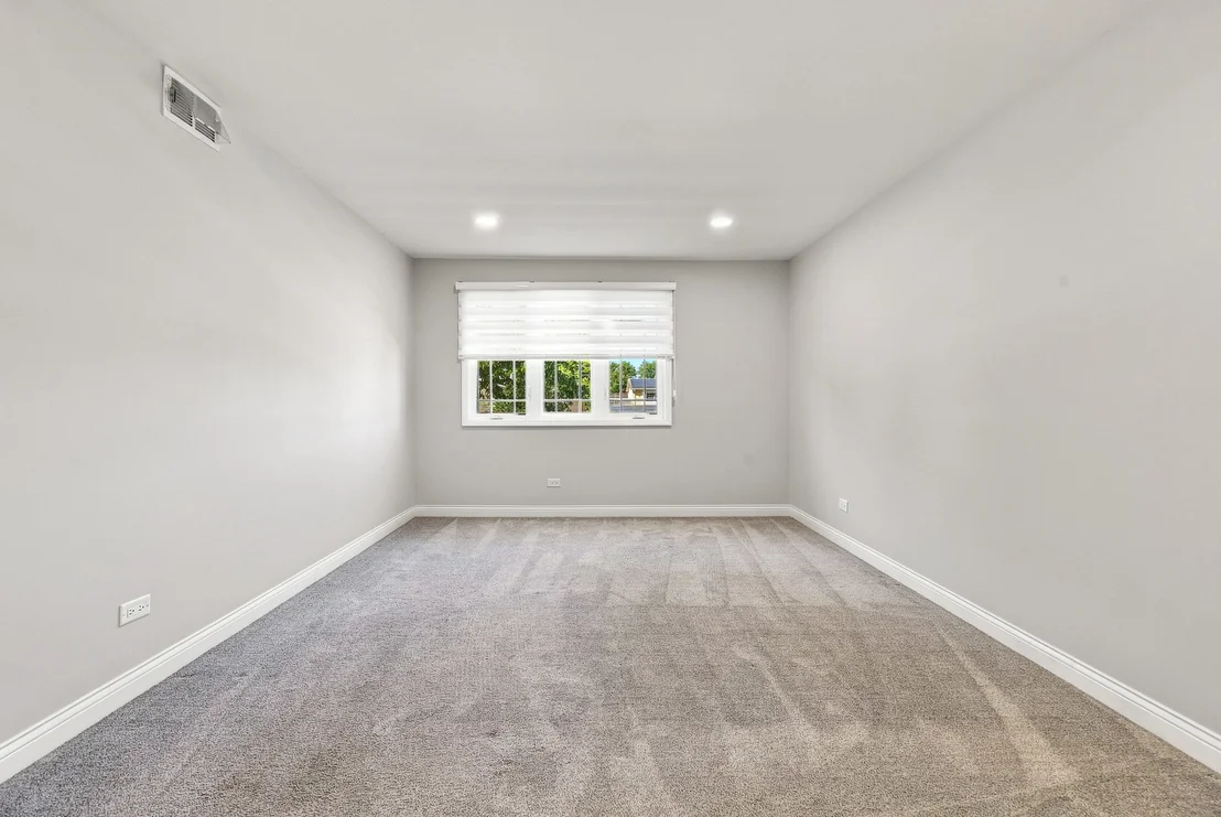 Photo of 1805 W Willow Lane