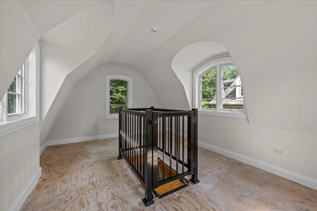 Photo of 586 Spruce Avenue