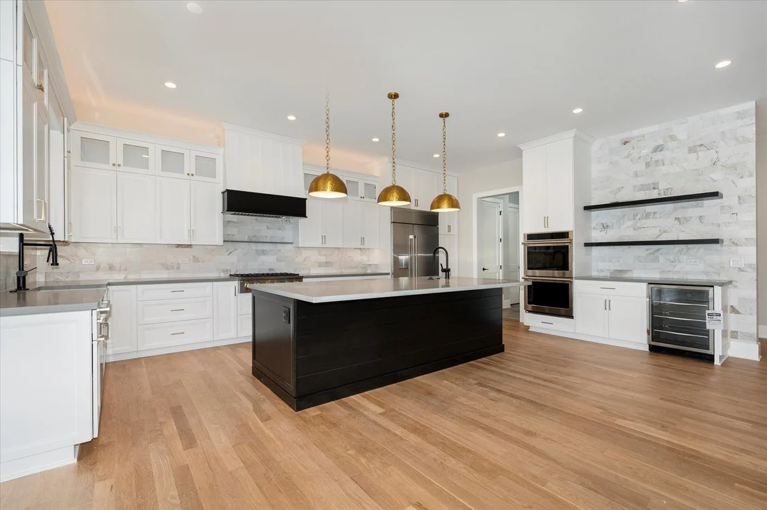 Photo of 964 S Hillside Avenue