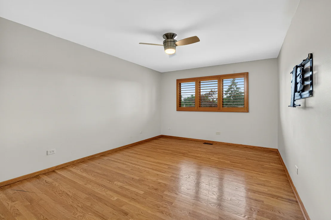 Photo of 19902 Green Meadows Parkway