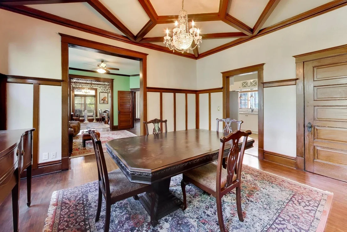 Photo of 582 PARK Street