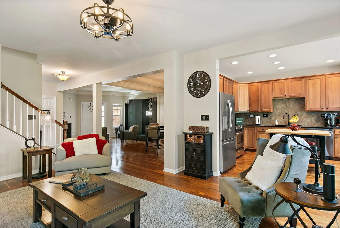 Photo of 1102 Pine Valley Court