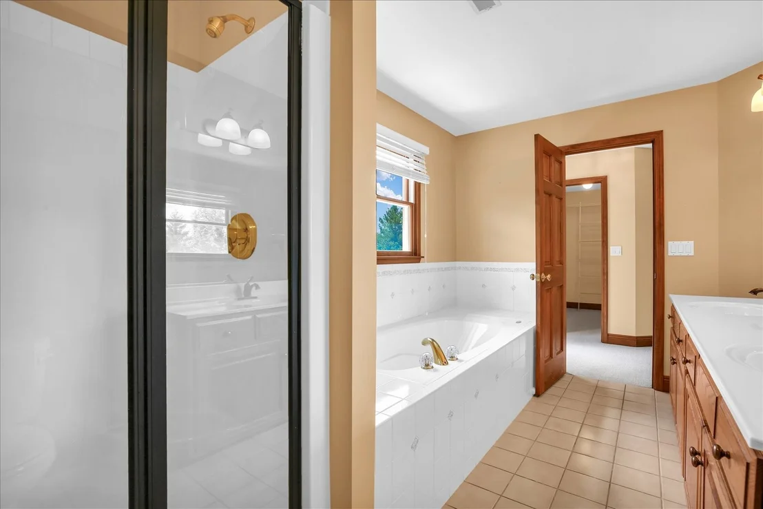 Photo of 2701 Summerhill Lane
