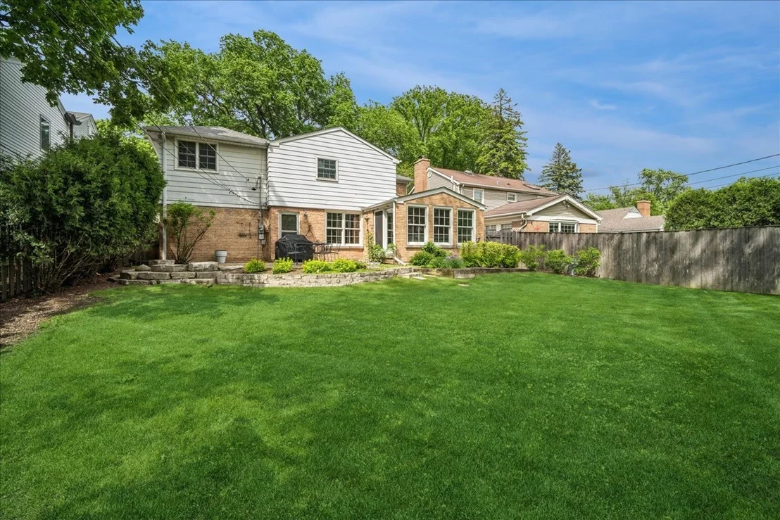 Photo of 1815 Oak Avenue