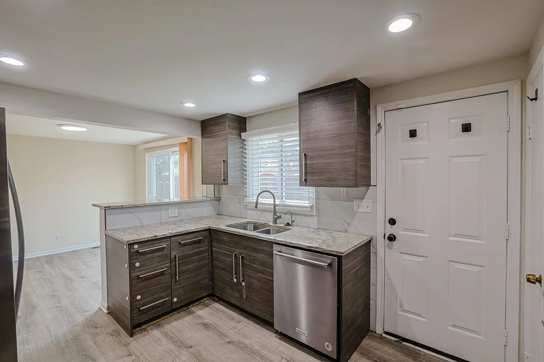 Photo of 9249 BARBERRY Lane