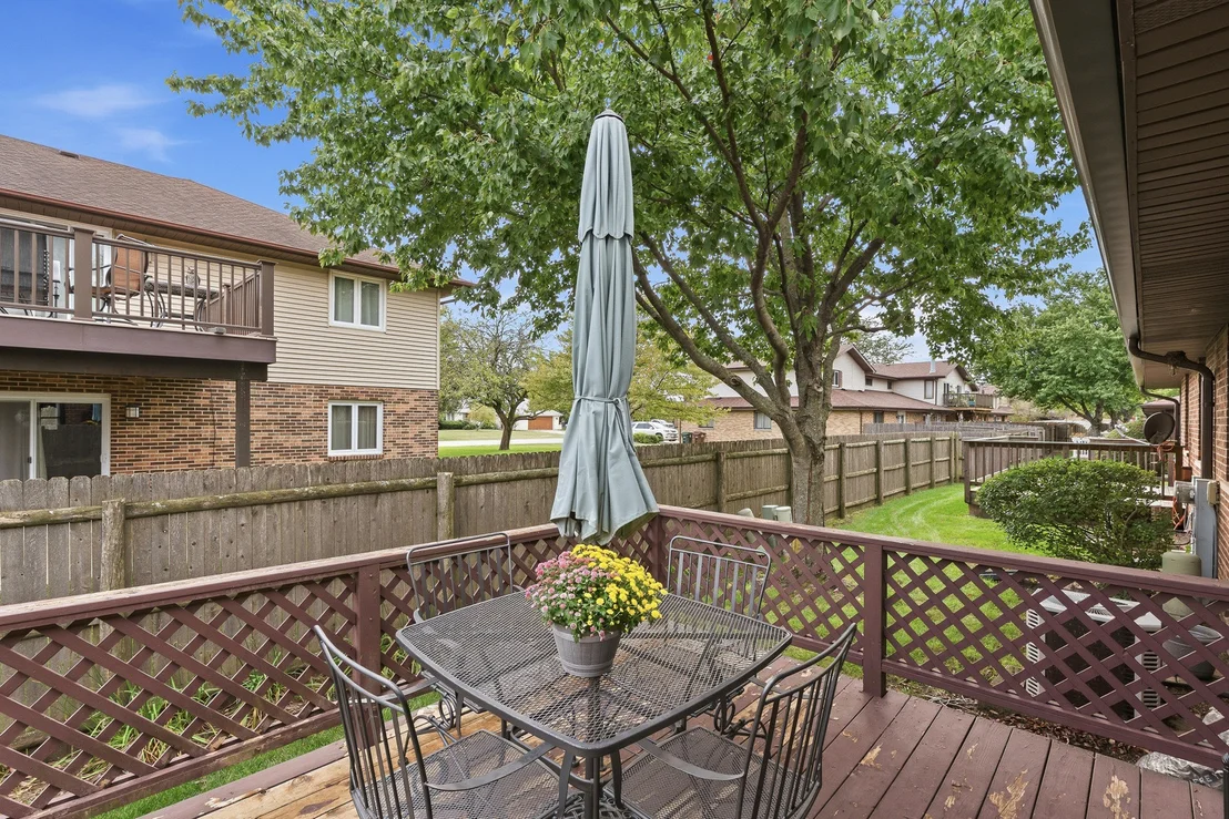 Photo of Unit 0 at 818 Shagbark Road