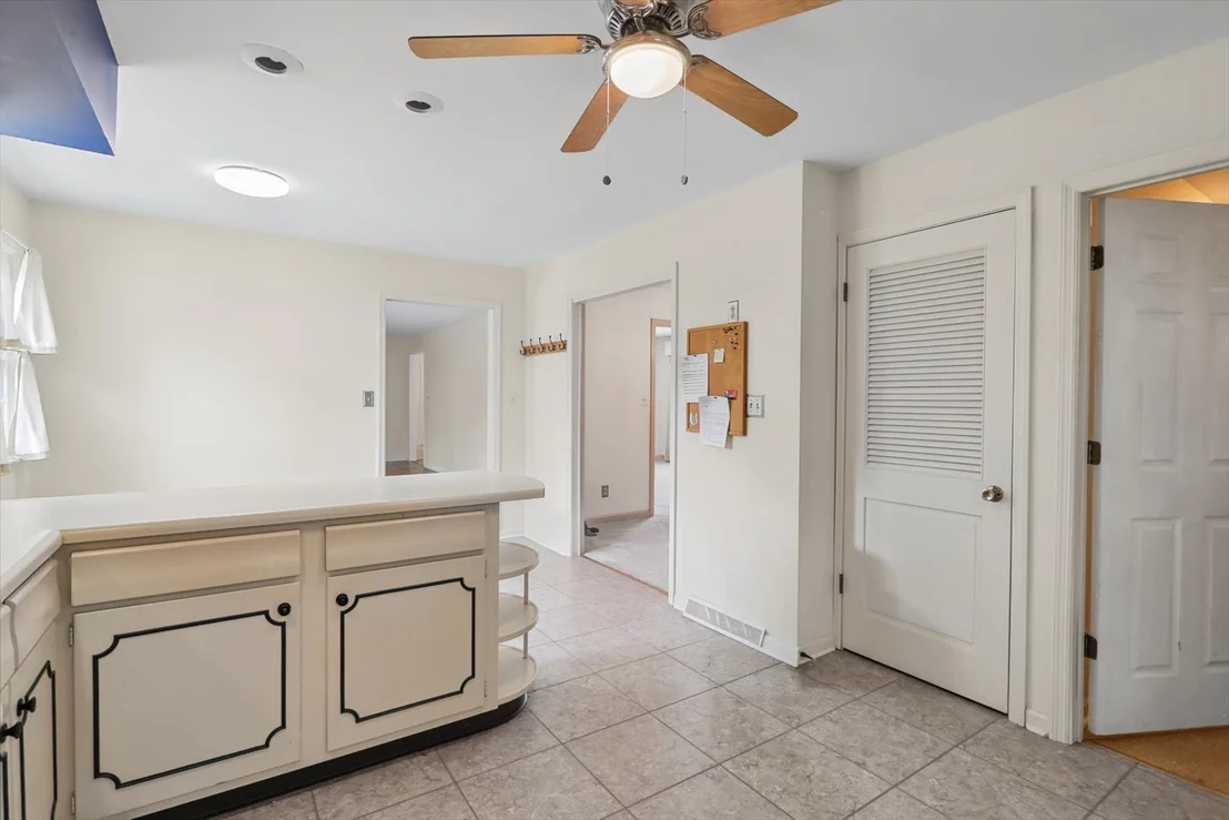 Photo of 2118 Bristol Road