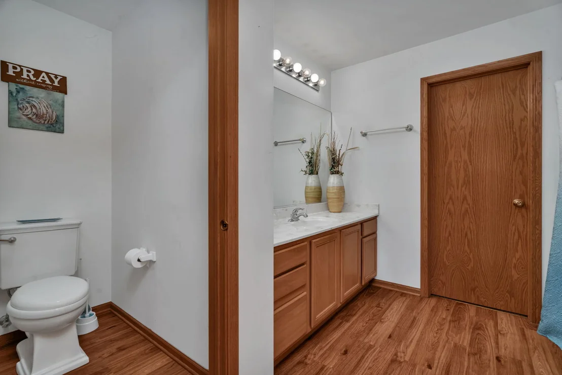 Photo of 16107 Huron Street