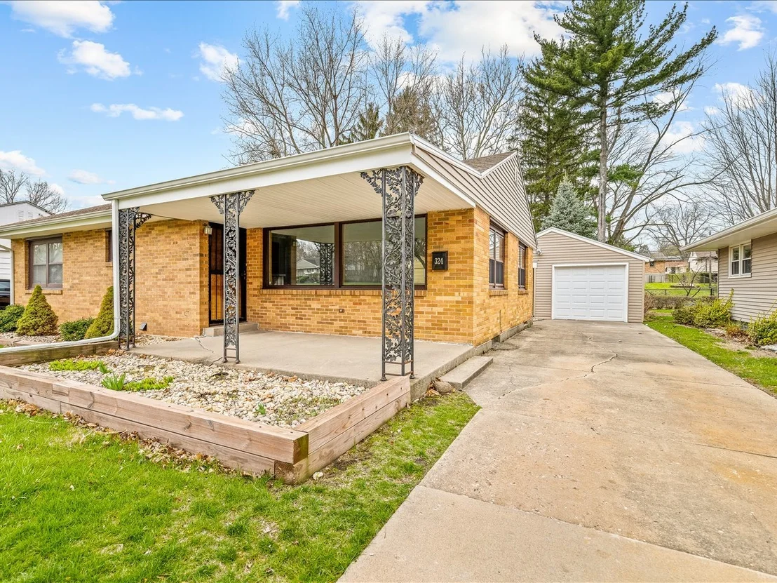 Photo of 324 Fairview Boulevard