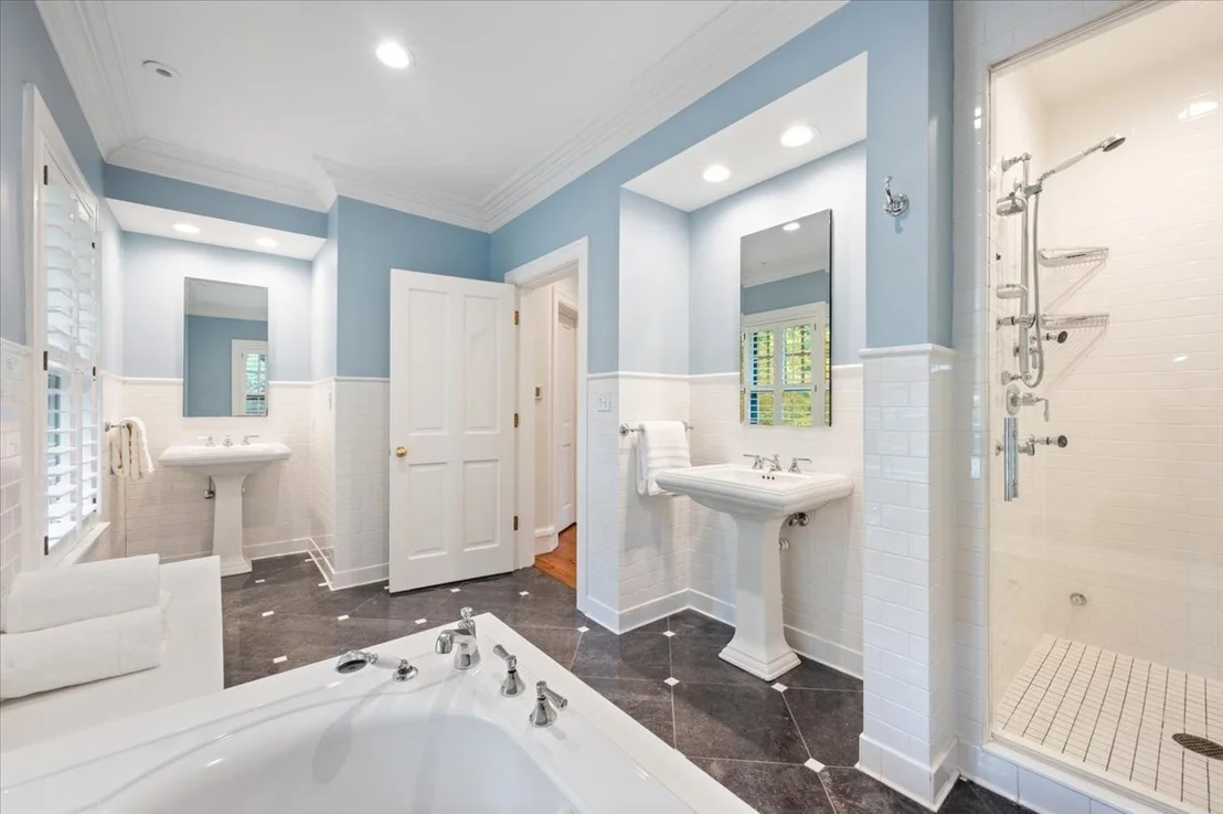 Photo of 2855 Sheridan Place