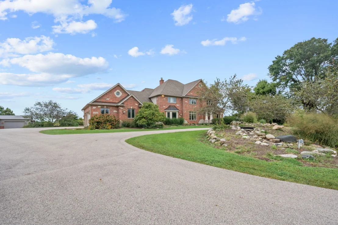 Photo of 11N720 Muirhead Road