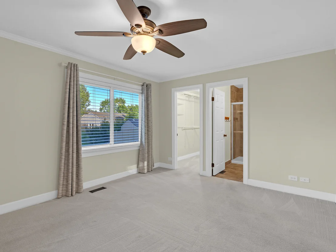 Photo of 1145 N Thackeray Drive