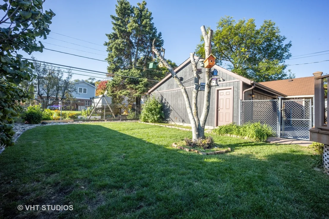 Photo of 827 Rose Avenue