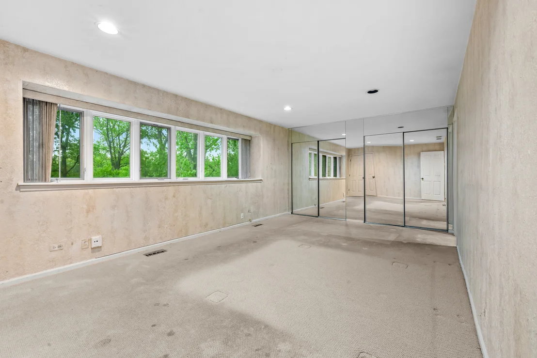 Photo of 628 Calais Circle