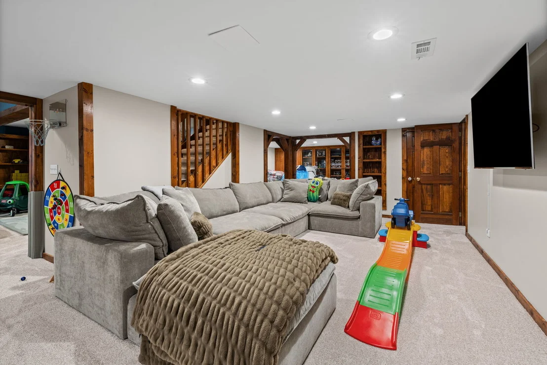 Photo of 5657 Oakwood Circle
