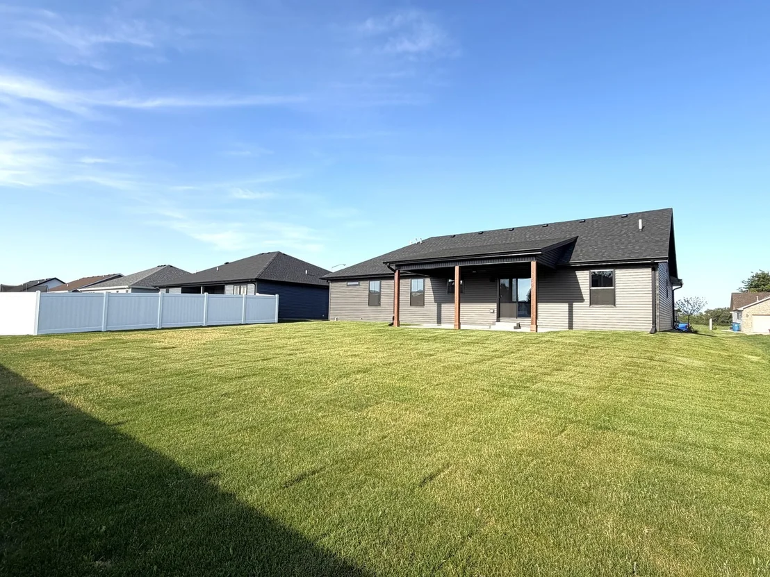 Photo of 455 Edgebrook Drive