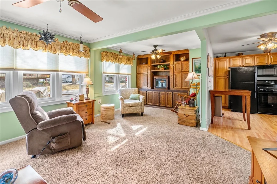 Photo of 715 Northshore Drive