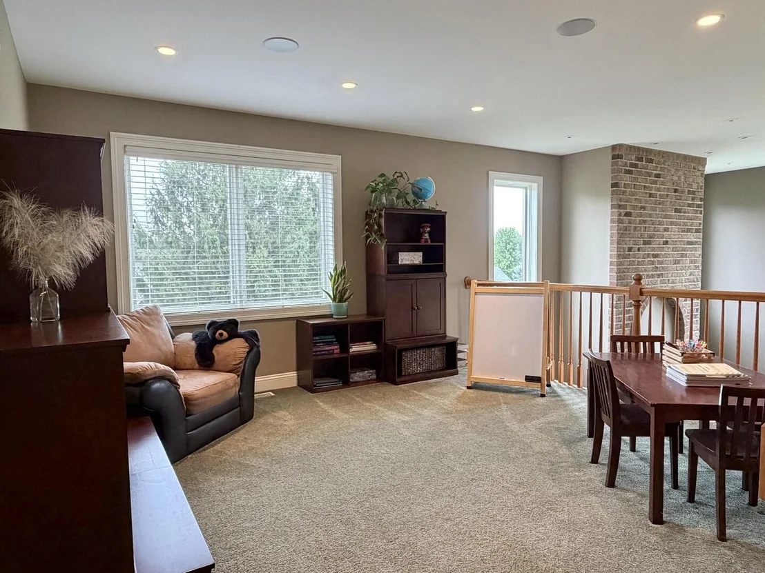 Photo of 2307 Red Oak Lane