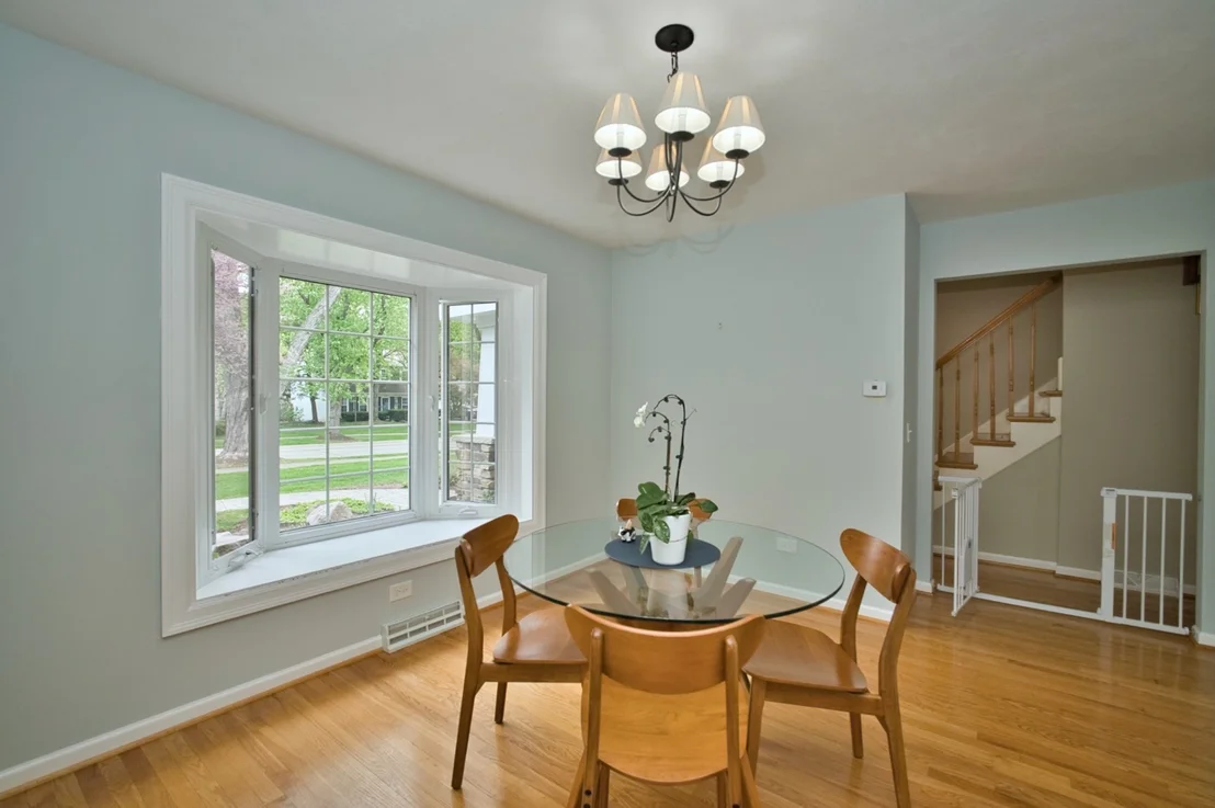 Photo of 2S510 Seneca Drive