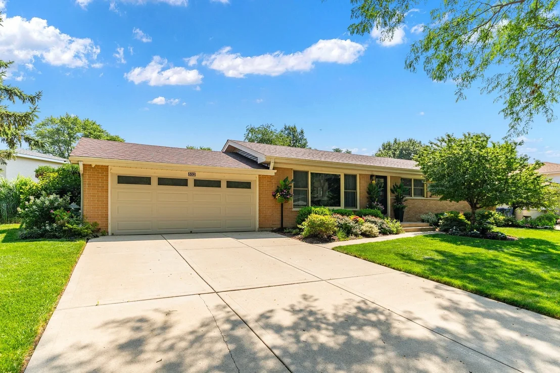 Photo of 532 MERLIN Drive