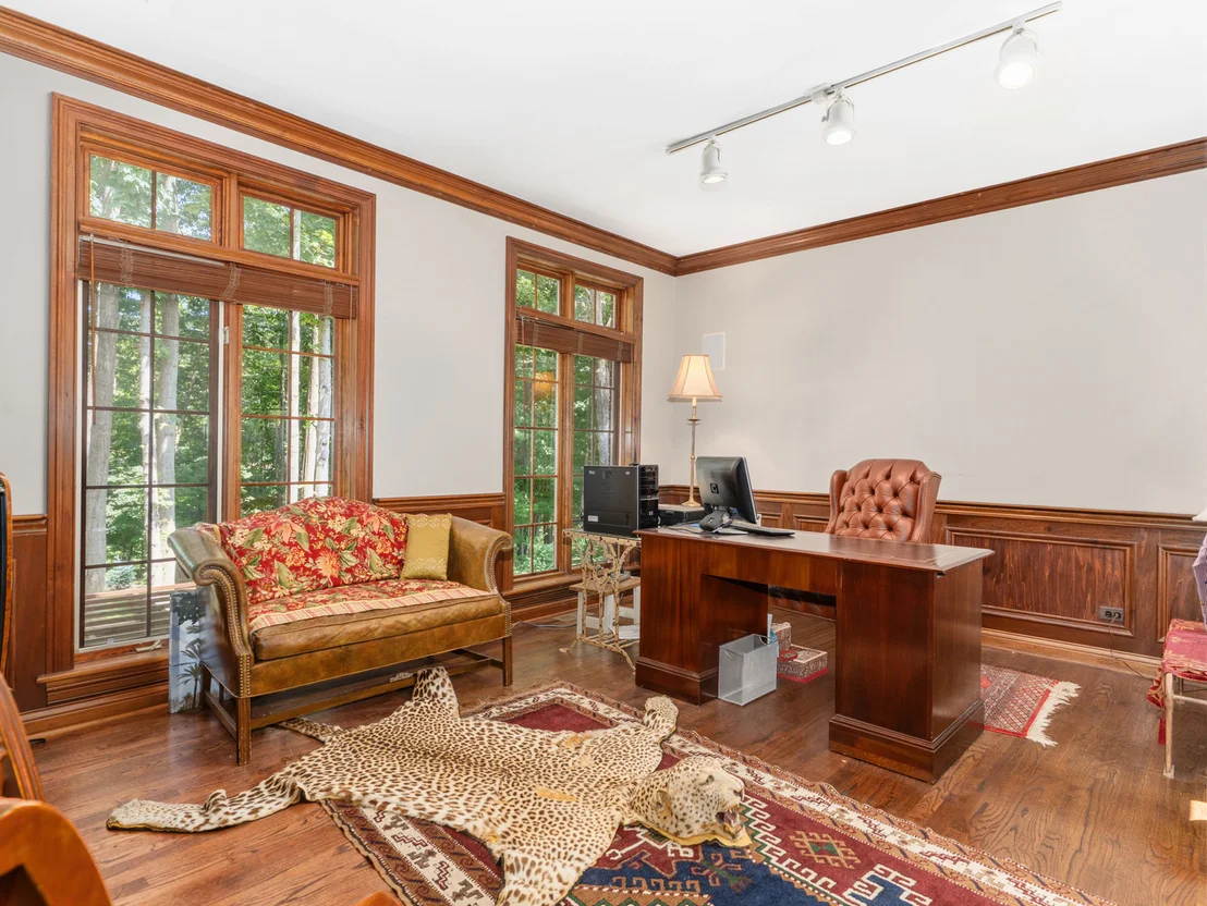 Photo of 818 Fox Glen Drive