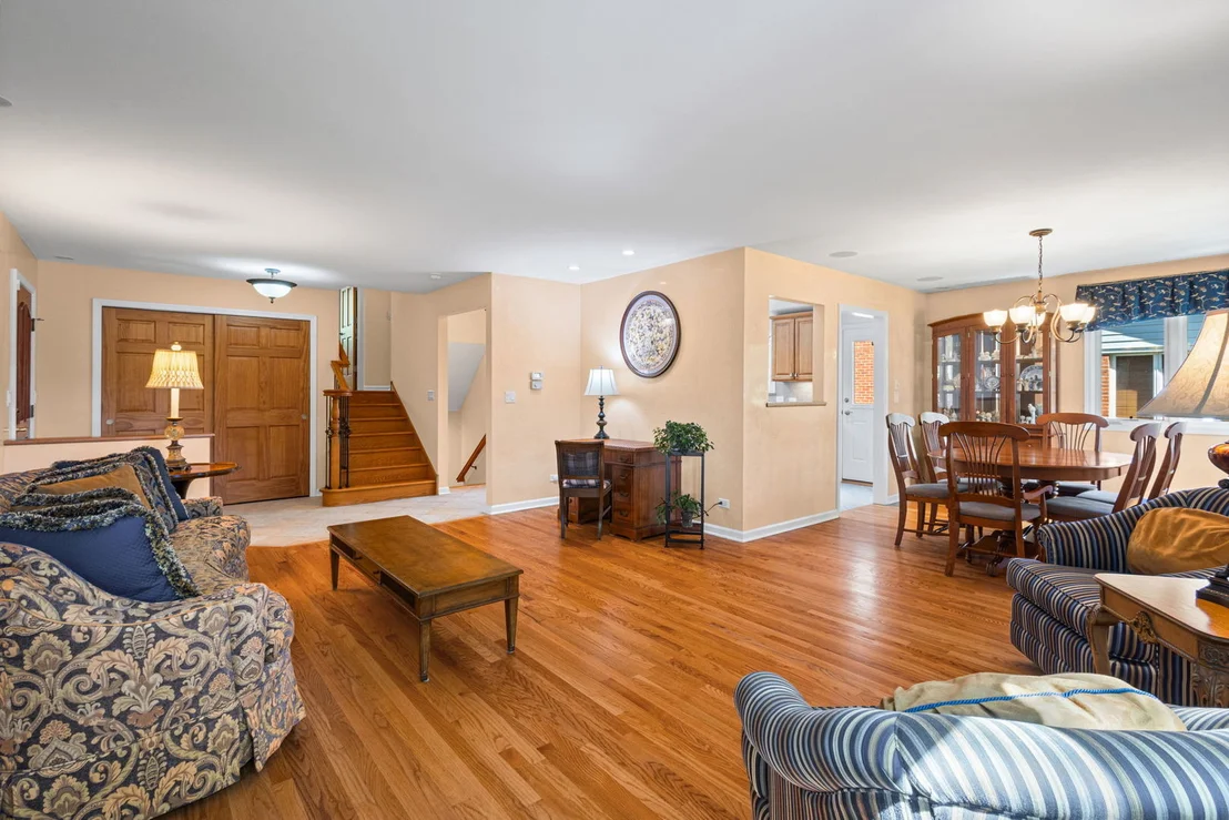 Photo of 1016 Longmeadow Drive