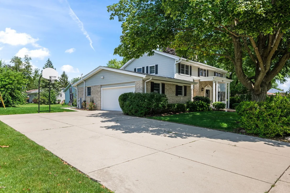 Photo of 530 PINECROFT Drive